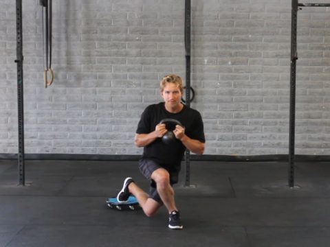 CROSSOVER LUNGE WITH KETTLE BELL VIDEO THUMBNAIL